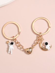 Móc khóa hình nửa trái tim